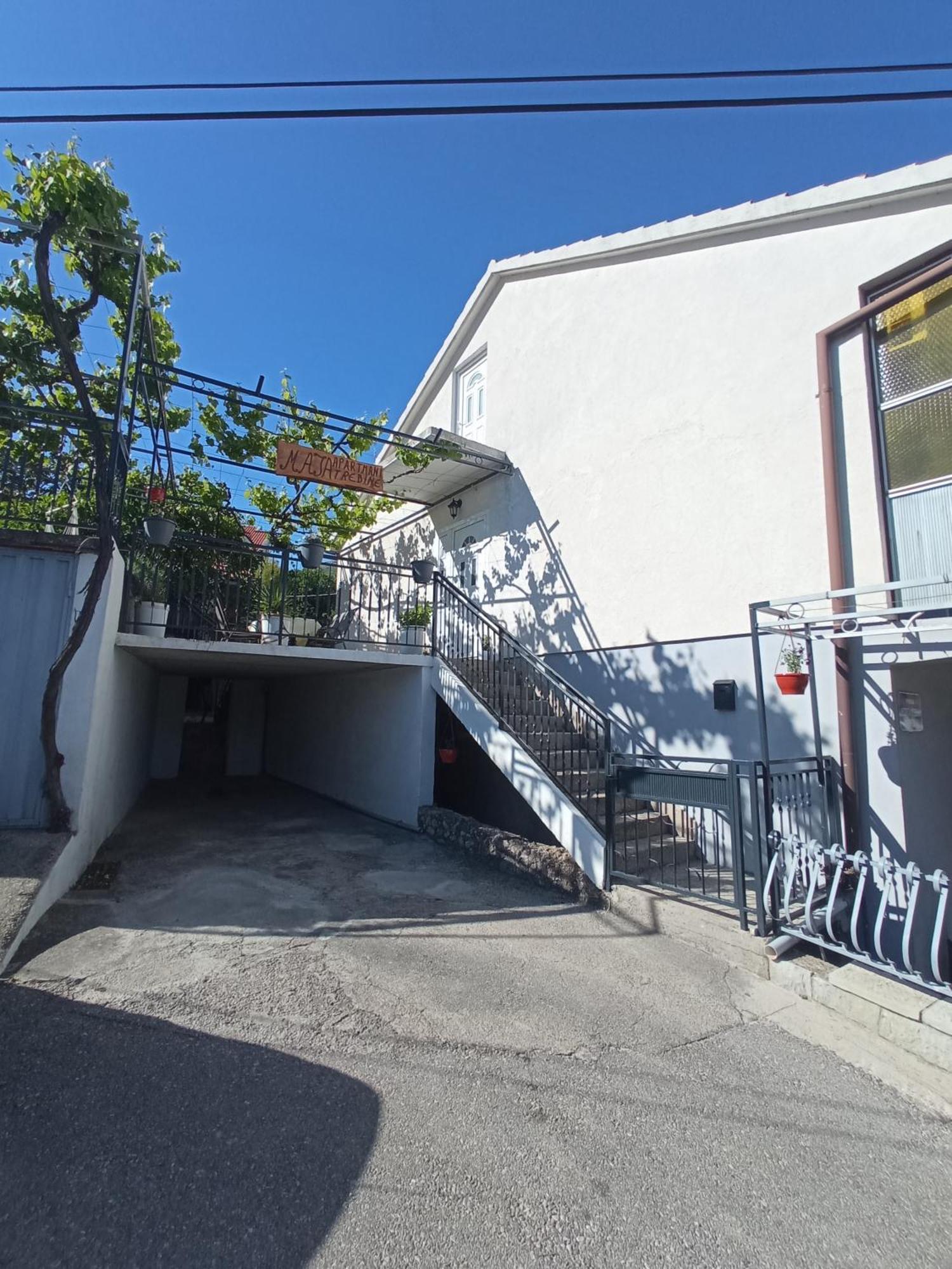 טרביניה Apartman Maja מראה חיצוני תמונה